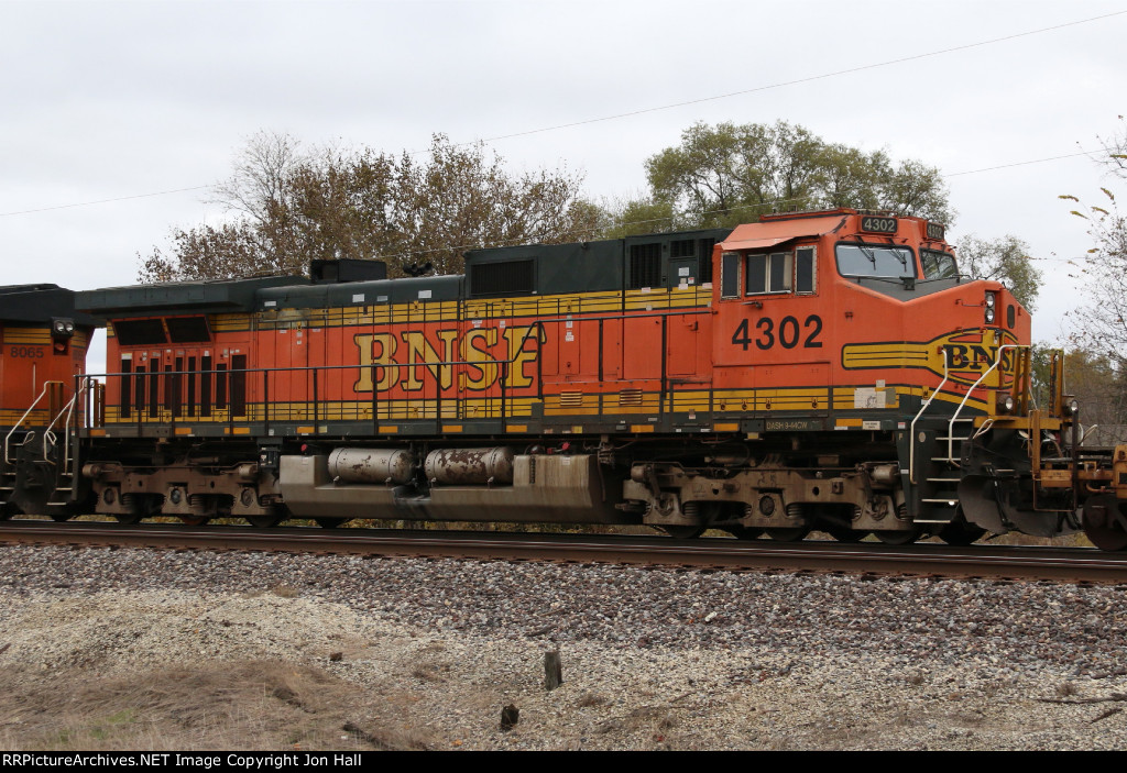 BNSF 4302